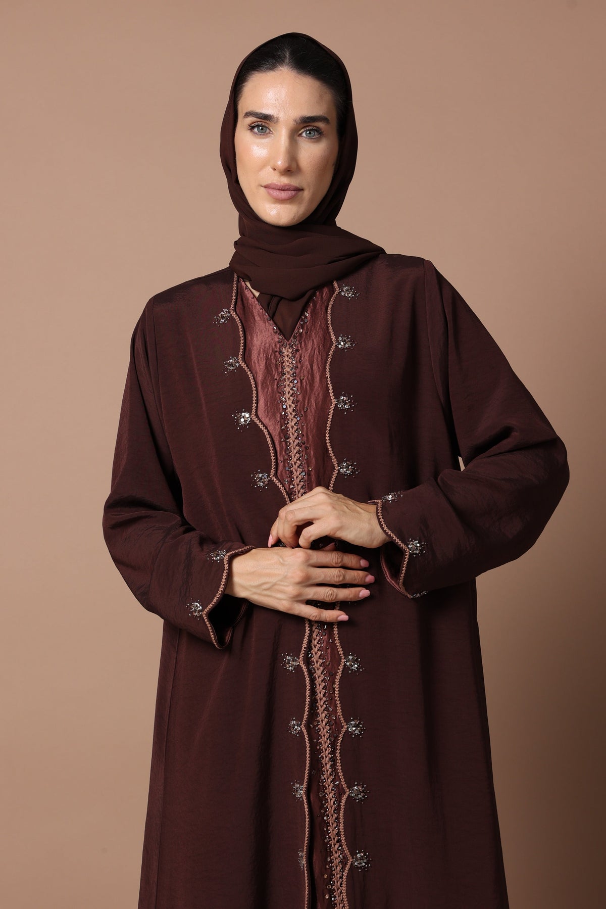 GARNET GLOW ABAYA