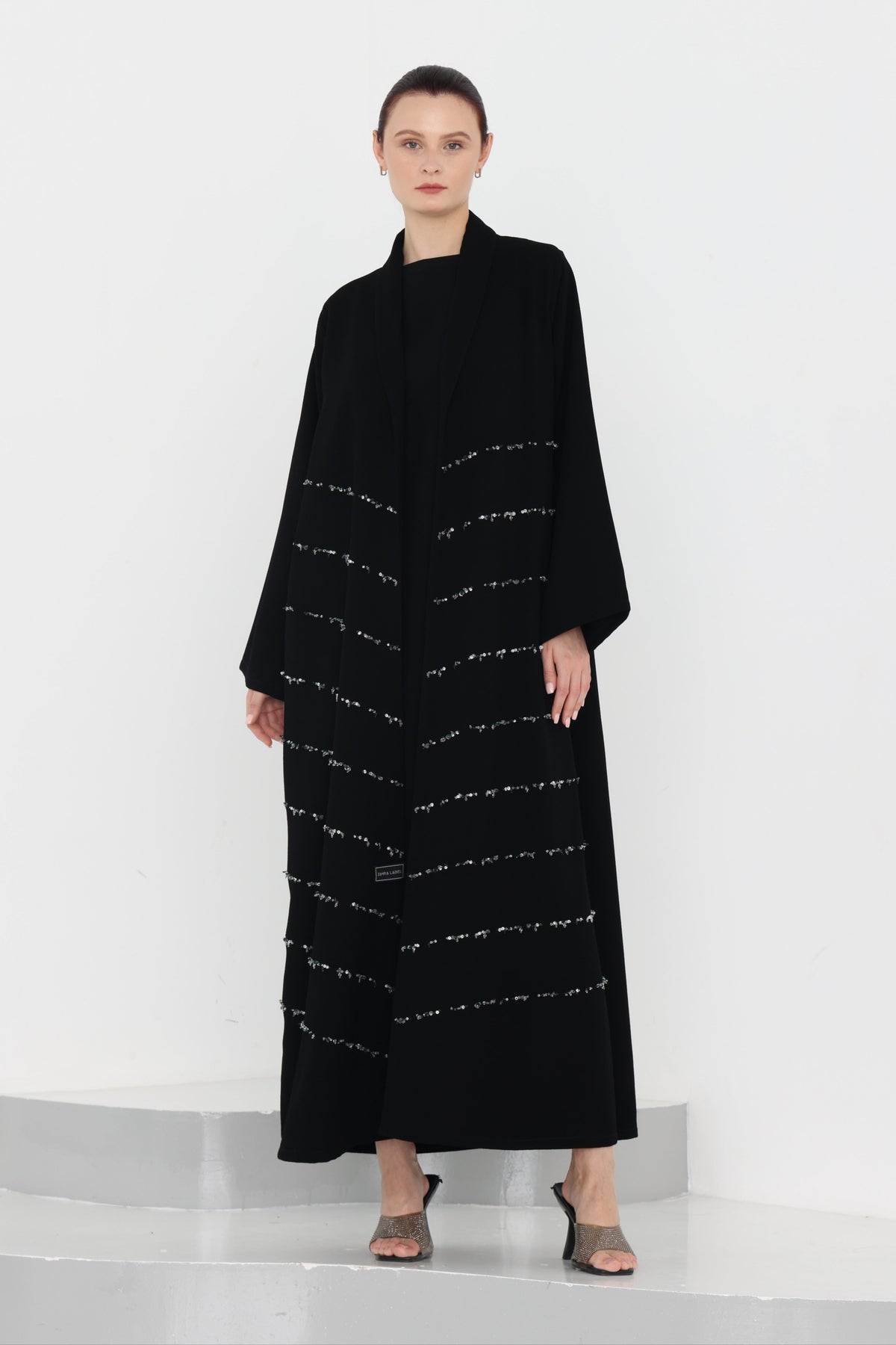 VESTA ABAYA