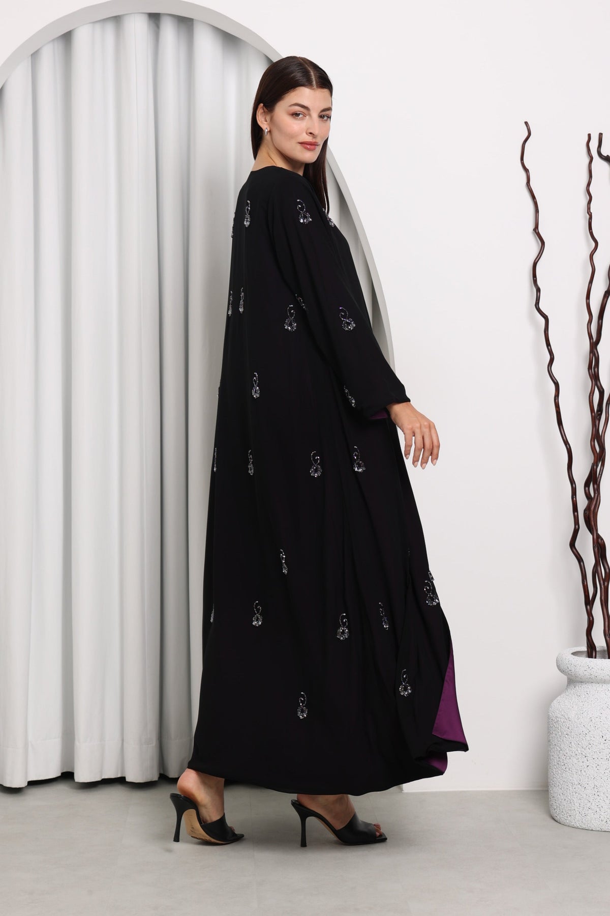 LILIA ABAYA