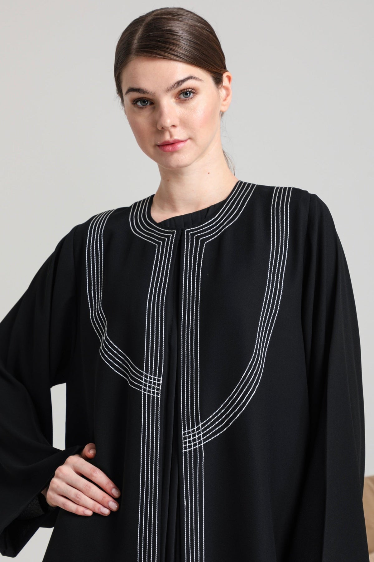 VERA ABAYA 35% OFF