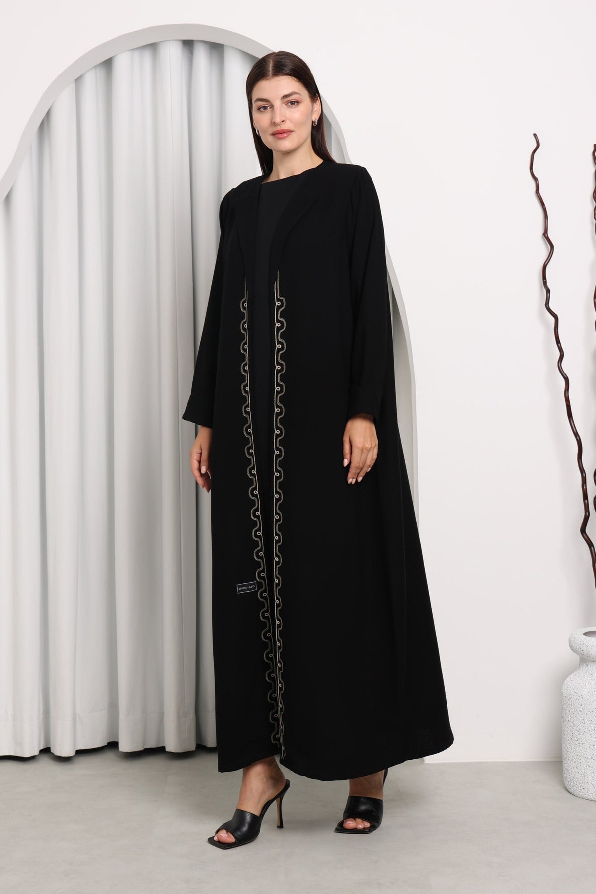OLIVA ABAYA