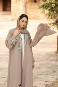 Zahra Regal -05